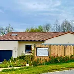 D Hotes Du Vallon B&B