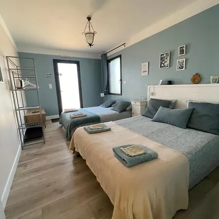 D Hotes Du Vallon Bed & Breakfast 3*